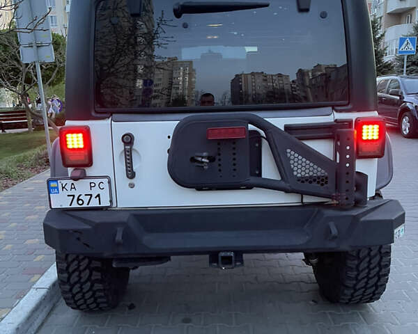 Белый Джип Вранглер, объемом двигателя 3.6 л и пробегом 132 тыс. км за 26500 $, фото 18 на Automoto.ua