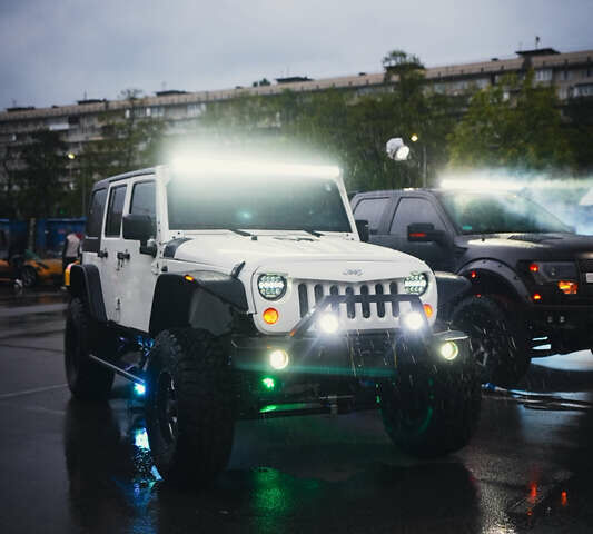 Белый Джип Вранглер, объемом двигателя 3.6 л и пробегом 132 тыс. км за 26500 $, фото 63 на Automoto.ua