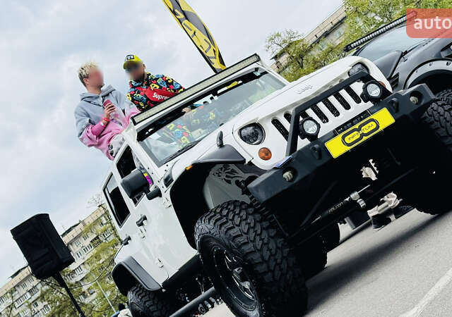 Белый Джип Вранглер, объемом двигателя 3.6 л и пробегом 132 тыс. км за 26500 $, фото 74 на Automoto.ua