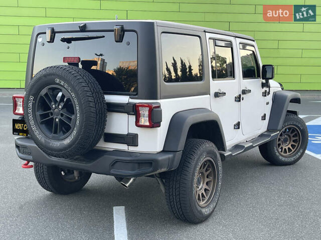 Джип Вранглер 2016 в Киеве на Automoto.ua Белый Джип Вранглер, объемом двигателя 3.6 л и пробегом 96 тыс. км за 27500 $, фото 7 на Automoto.ua