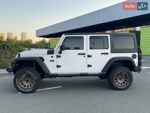 Джип Вранглер 2016 в Киеве на Automoto.ua Белый Джип Вранглер, объемом двигателя 3.6 л и пробегом 96 тыс. км за 27500 $, фото 32 на Automoto.ua