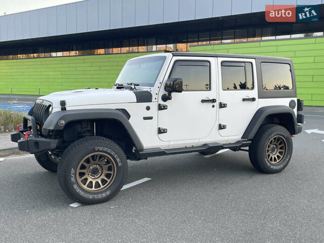 Джип Вранглер 2016 в Киеве на Automoto.ua Белый Джип Вранглер, объемом двигателя 3.6 л и пробегом 96 тыс. км за 27500 $, фото 30 на Automoto.ua