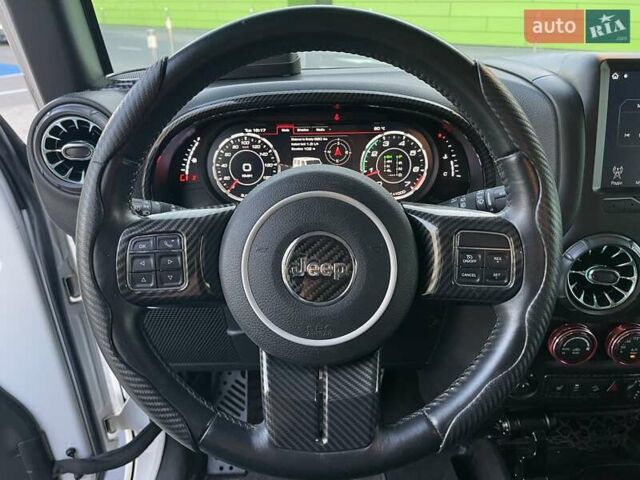 Джип Вранглер 2016 в Киеве на Automoto.ua Белый Джип Вранглер, объемом двигателя 3.6 л и пробегом 96 тыс. км за 27500 $, фото 14 на Automoto.ua