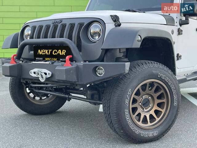 Джип Вранглер 2016 в Киеве на Automoto.ua Белый Джип Вранглер, объемом двигателя 3.6 л и пробегом 96 тыс. км за 27500 $, фото 1 на Automoto.ua