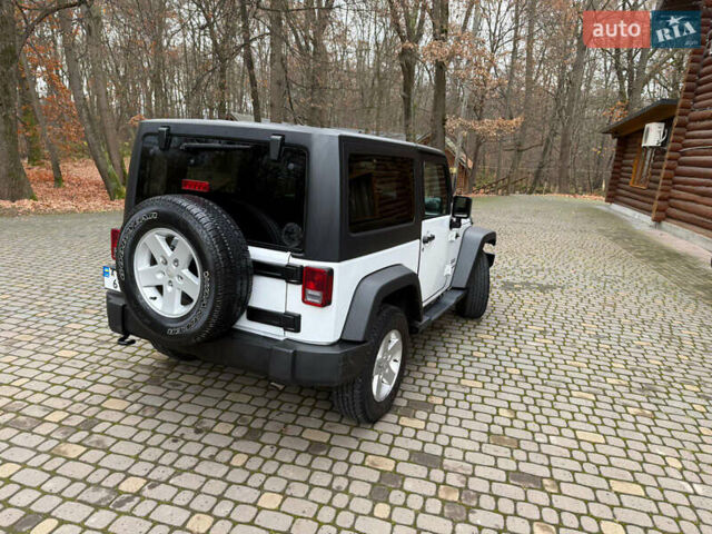 Білий Джип Wrangler, об'ємом двигуна 3.6 л та пробігом 47 тис. км за 19300 $, фото 4 на Automoto.ua