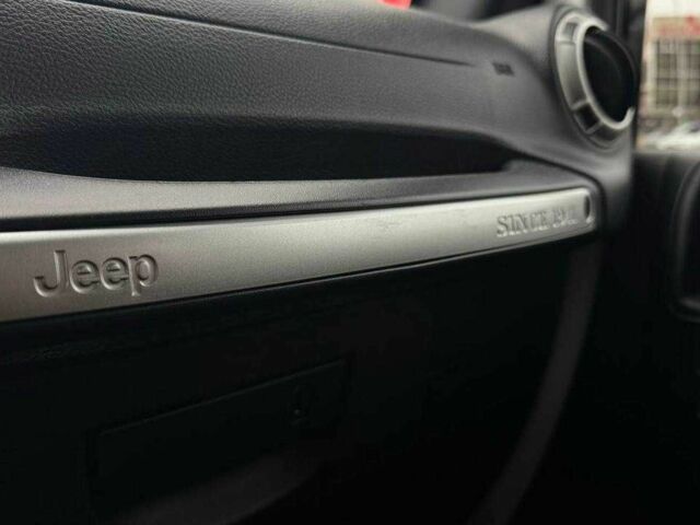 Белый Джип Вранглер, объемом двигателя 3.6 л и пробегом 44 тыс. км за 25916 $, фото 14 на Automoto.ua