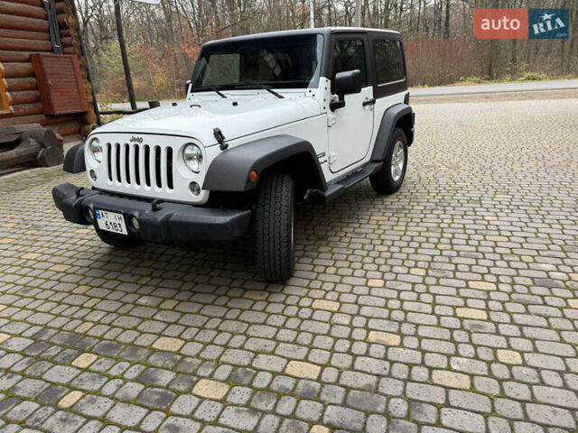 Білий Джип Wrangler, об'ємом двигуна 3.6 л та пробігом 47 тис. км за 19300 $, фото 10 на Automoto.ua