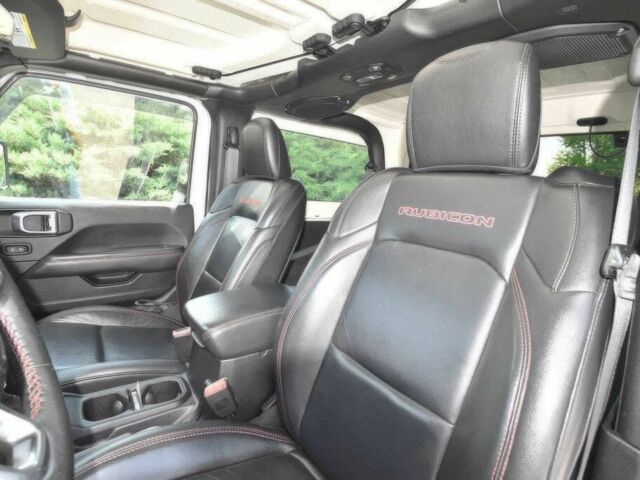Білий Джип Wrangler, об'ємом двигуна 2 л та пробігом 44 тис. км за 18400 $, фото 9 на Automoto.ua