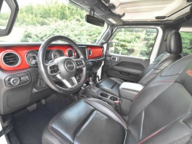 Білий Джип Wrangler, об'ємом двигуна 2 л та пробігом 44 тис. км за 18400 $, фото 6 на Automoto.ua