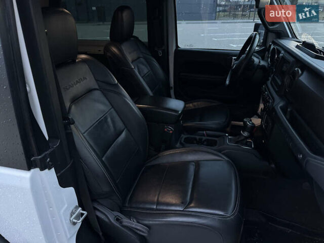 Белый Джип Вранглер, объемом двигателя 3.6 л и пробегом 82 тыс. км за 26000 $, фото 30 на Automoto.ua