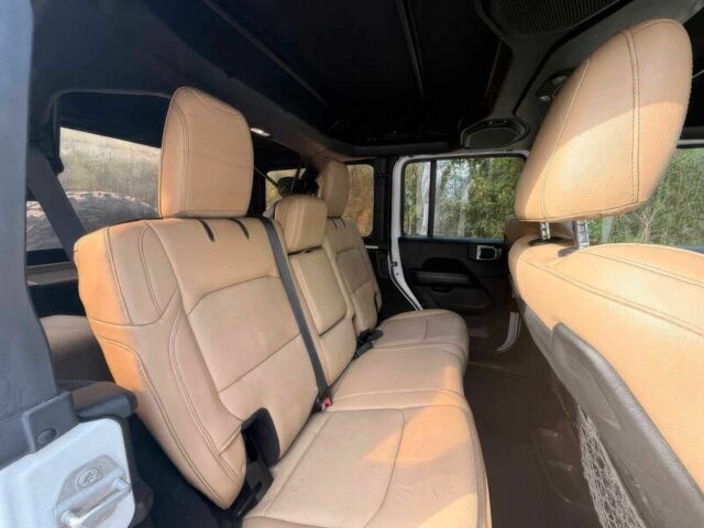 Білий Джип Wrangler, об'ємом двигуна 3.6 л та пробігом 38 тис. км за 7600 $, фото 13 на Automoto.ua