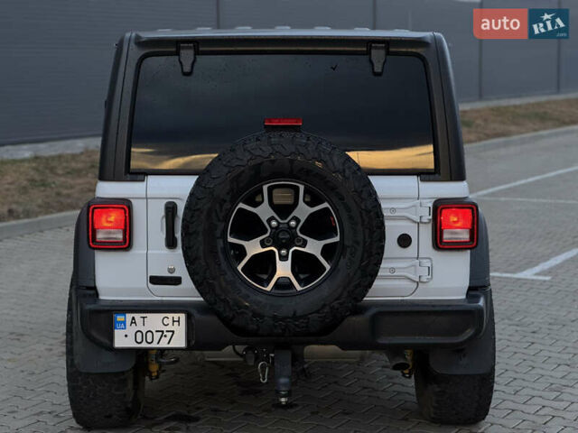 Белый Джип Вранглер, объемом двигателя 3.6 л и пробегом 82 тыс. км за 26000 $, фото 17 на Automoto.ua
