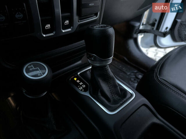 Белый Джип Вранглер, объемом двигателя 3.6 л и пробегом 81 тыс. км за 29999 $, фото 27 на Automoto.ua