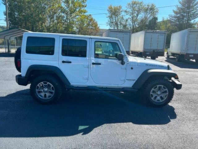 Білий Джип Wrangler, об'ємом двигуна 3.6 л та пробігом 24 тис. км за 16900 $, фото 3 на Automoto.ua