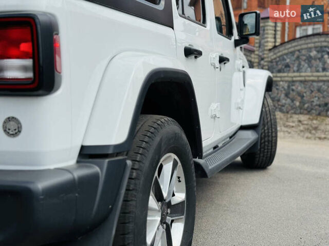 Білий Джип Wrangler, об'ємом двигуна 2 л та пробігом 71 тис. км за 33000 $, фото 10 на Automoto.ua