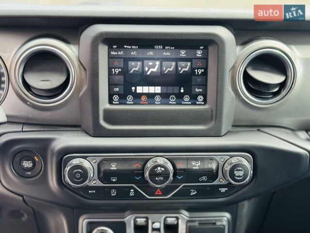 Білий Джип Wrangler, об'ємом двигуна 2 л та пробігом 71 тис. км за 33000 $, фото 21 на Automoto.ua