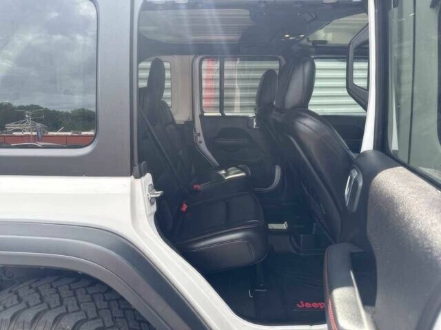 Білий Джип Wrangler, об'ємом двигуна 2 л та пробігом 37 тис. км за 16200 $, фото 10 на Automoto.ua