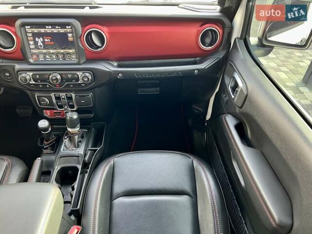 Джип Вранглер 2020 в Киеве на Automoto.ua Белый Джип Вранглер, объемом двигателя 3 л и пробегом 38 тыс. км за 59900 $, фото 83 на Automoto.ua