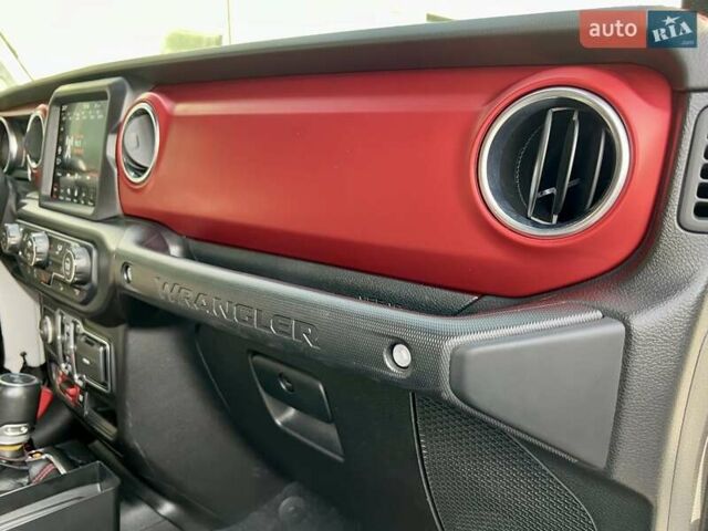 Джип Вранглер 2020 в Киеве на Automoto.ua Белый Джип Вранглер, объемом двигателя 3 л и пробегом 38 тыс. км за 59900 $, фото 68 на Automoto.ua