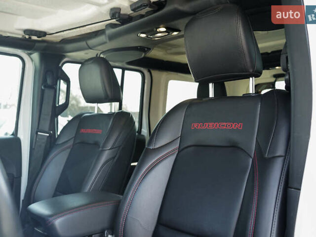 Білий Джип Wrangler, об'ємом двигуна 3.6 л та пробігом 24 тис. км за 45200 $, фото 33 на Automoto.ua