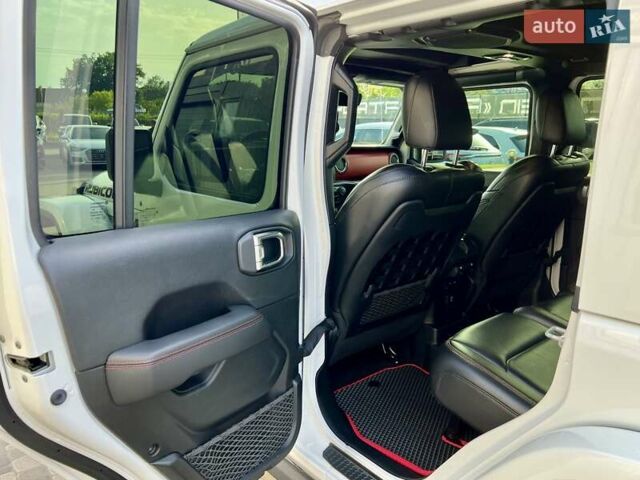 Джип Вранглер 2020 в Киеве на Automoto.ua Белый Джип Вранглер, объемом двигателя 3 л и пробегом 38 тыс. км за 59900 $, фото 41 на Automoto.ua