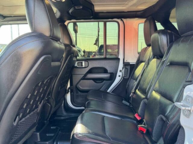 Белый Джип Вранглер, объемом двигателя 3.6 л и пробегом 33 тыс. км за 22000 $, фото 10 на Automoto.ua