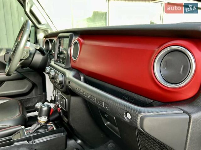 Джип Вранглер 2020 в Киеве на Automoto.ua Белый Джип Вранглер, объемом двигателя 3 л и пробегом 38 тыс. км за 59900 $, фото 67 на Automoto.ua