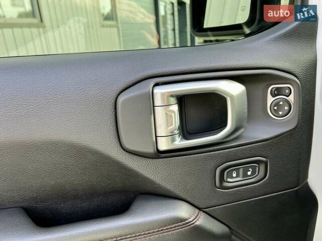 Джип Вранглер 2020 в Киеве на Automoto.ua Белый Джип Вранглер, объемом двигателя 3 л и пробегом 38 тыс. км за 59900 $, фото 31 на Automoto.ua