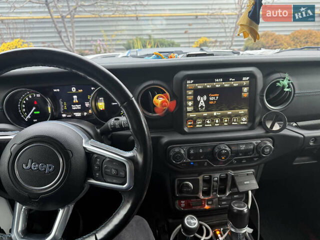 Белый Джип Вранглер, объемом двигателя 2 л и пробегом 69 тыс. км за 47000 $, фото 7 на Automoto.ua