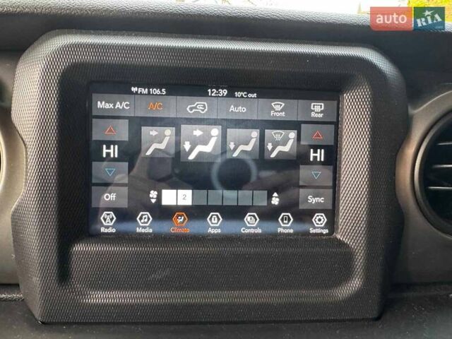 Білий Джип Wrangler, об'ємом двигуна 3.6 л та пробігом 12 тис. км за 34440 $, фото 16 на Automoto.ua