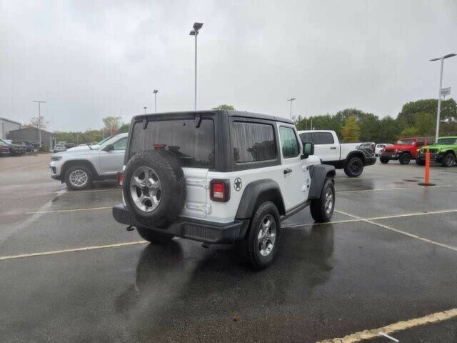 Белый Джип Вранглер, объемом двигателя 2 л и пробегом 22 тыс. км за 13300 $, фото 5 на Automoto.ua