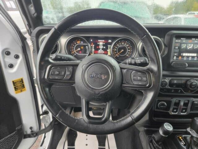 Белый Джип Вранглер, объемом двигателя 2 л и пробегом 22 тыс. км за 13300 $, фото 10 на Automoto.ua