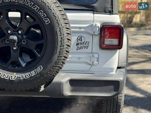 Білий Джип Wrangler, об'ємом двигуна 3.6 л та пробігом 12 тис. км за 39990 $, фото 15 на Automoto.ua