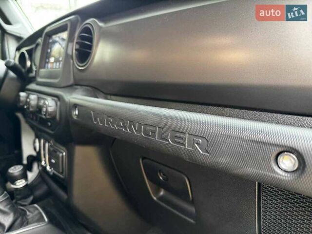 Білий Джип Wrangler, об'ємом двигуна 3.6 л та пробігом 12 тис. км за 34440 $, фото 24 на Automoto.ua