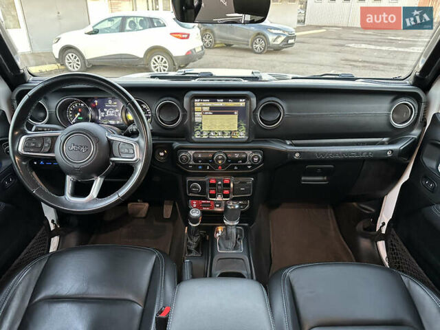 Белый Джип Вранглер, объемом двигателя 2 л и пробегом 75 тыс. км за 43500 $, фото 13 на Automoto.ua