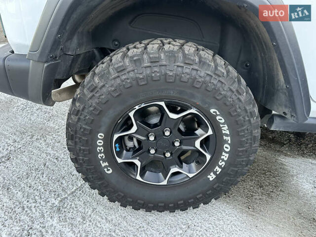 Белый Джип Вранглер, объемом двигателя 2 л и пробегом 75 тыс. км за 43500 $, фото 34 на Automoto.ua