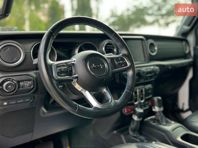 Белый Джип Вранглер, объемом двигателя 2 л и пробегом 32 тыс. км за 47700 $, фото 15 на Automoto.ua