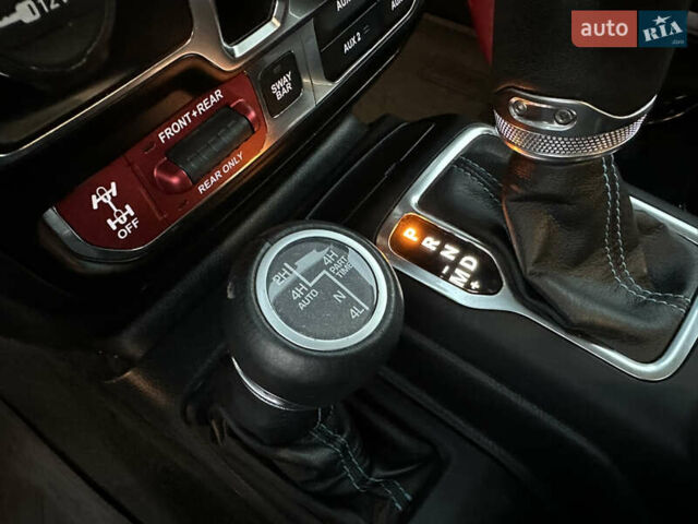 Белый Джип Вранглер, объемом двигателя 2 л и пробегом 75 тыс. км за 43500 $, фото 22 на Automoto.ua