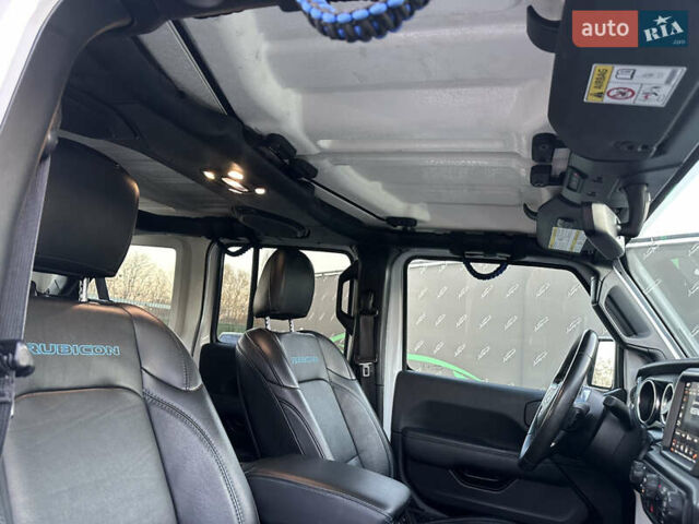 Белый Джип Вранглер, объемом двигателя 2 л и пробегом 75 тыс. км за 43500 $, фото 7 на Automoto.ua