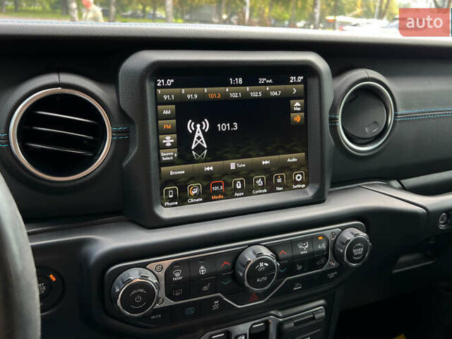 Белый Джип Вранглер, объемом двигателя 2 л и пробегом 32 тыс. км за 47700 $, фото 16 на Automoto.ua