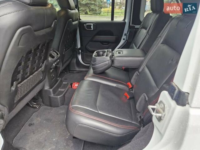 Белый Джип Вранглер, объемом двигателя 3.6 л и пробегом 65 тыс. км за 49950 $, фото 46 на Automoto.ua