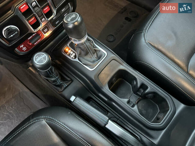 Белый Джип Вранглер, объемом двигателя 2 л и пробегом 75 тыс. км за 43500 $, фото 20 на Automoto.ua