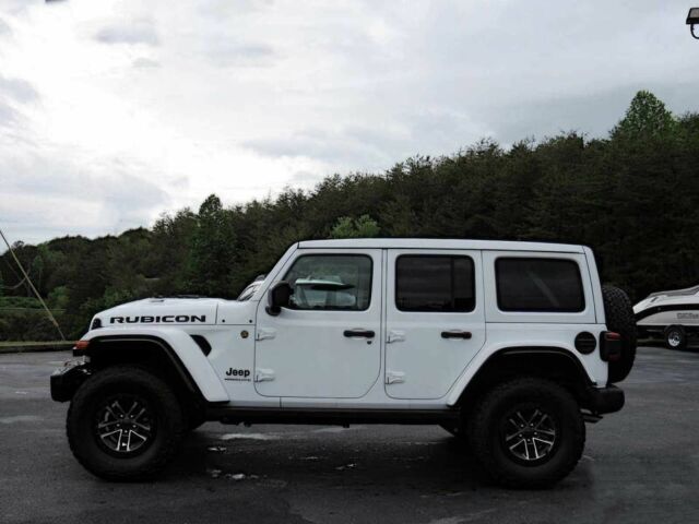 Джип Вранглер 2024 в Киеве на Automoto.ua Белый Джип Вранглер, объемом двигателя 6.4 л и пробегом 11 тыс. км за 18500 $, фото 4 на Automoto.ua