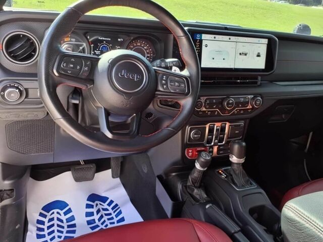 Джип Вранглер 2024 в Львове на Automoto.ua Белый Джип Вранглер, объемом двигателя 6.4 л и пробегом 27 тыс. км за 48700 $, фото 8 на Automoto.ua