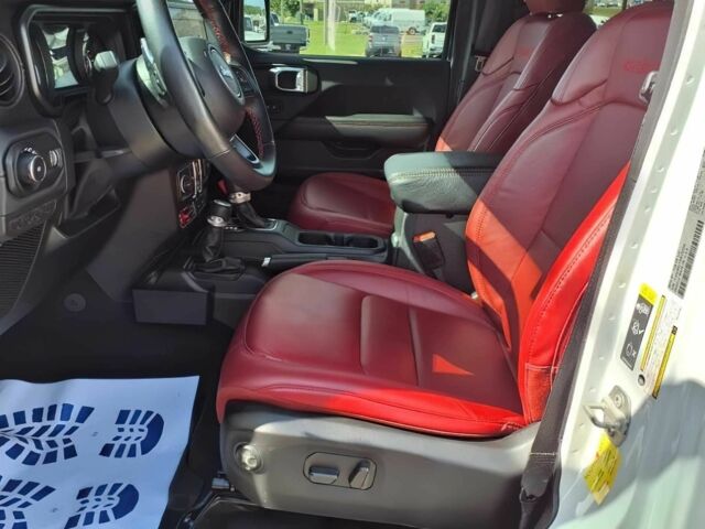 Джип Вранглер 2024 в Львове на Automoto.ua Белый Джип Вранглер, объемом двигателя 6.4 л и пробегом 27 тыс. км за 48700 $, фото 6 на Automoto.ua