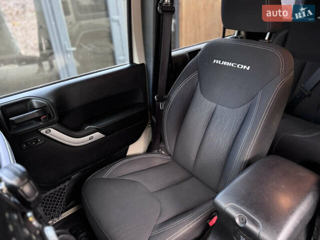 Бежевый Джип Вранглер, объемом двигателя 3.6 л и пробегом 4 тыс. км за 67500 $, фото 31 на Automoto.ua