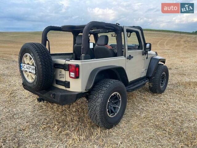 Бежевий Джип Wrangler, об'ємом двигуна 3.6 л та пробігом 104 тис. км за 16300 $, фото 3 на Automoto.ua