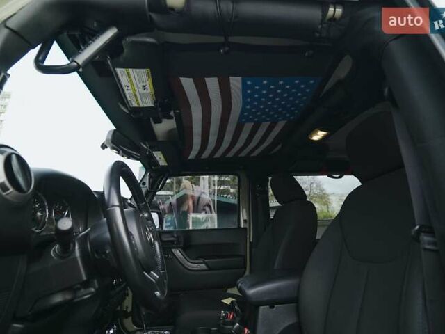 Бежевый Джип Вранглер, объемом двигателя 3.6 л и пробегом 65 тыс. км за 24700 $, фото 8 на Automoto.ua