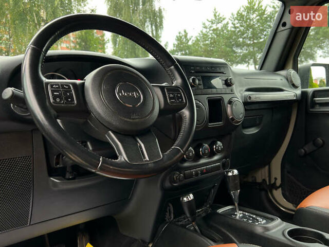 Бежевий Джип Wrangler, об'ємом двигуна 3.6 л та пробігом 105 тис. км за 19500 $, фото 16 на Automoto.ua