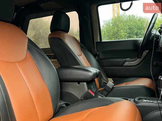 Бежевий Джип Wrangler, об'ємом двигуна 3.6 л та пробігом 105 тис. км за 19500 $, фото 8 на Automoto.ua